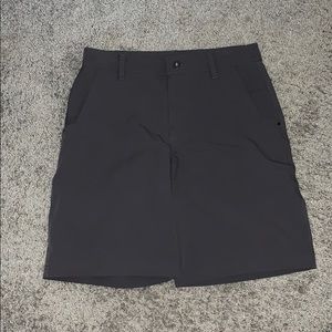 Men’s gray shorts
